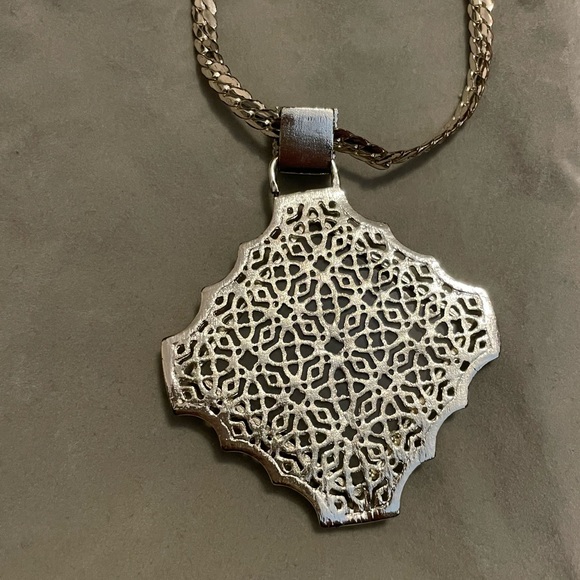 ✨RARE✨ Kendra Scott statement necklace - Picture 4 of 7